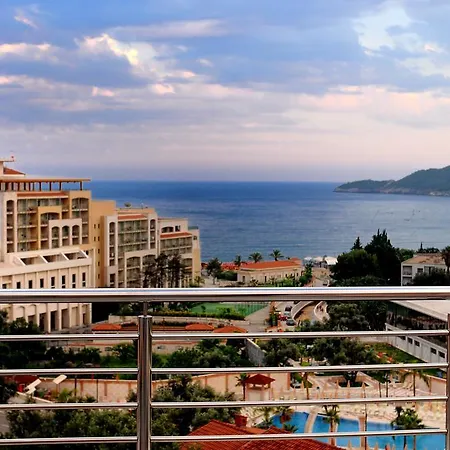 Dolce Hotel