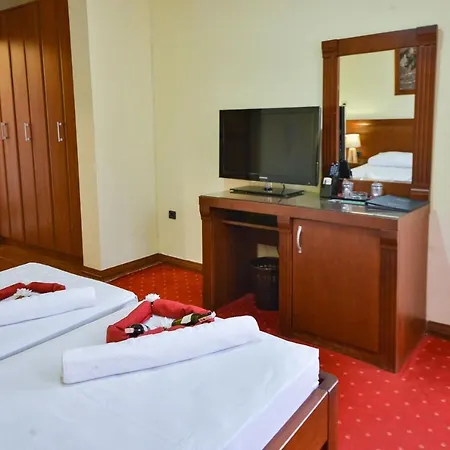 Dolce Hotel 4*